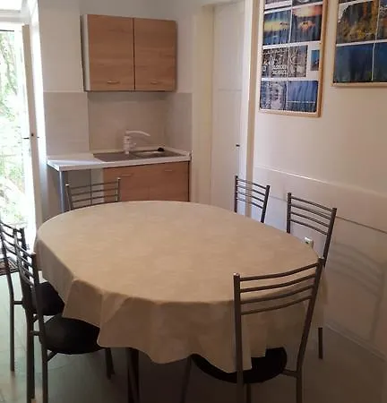 Apartman Lelli *